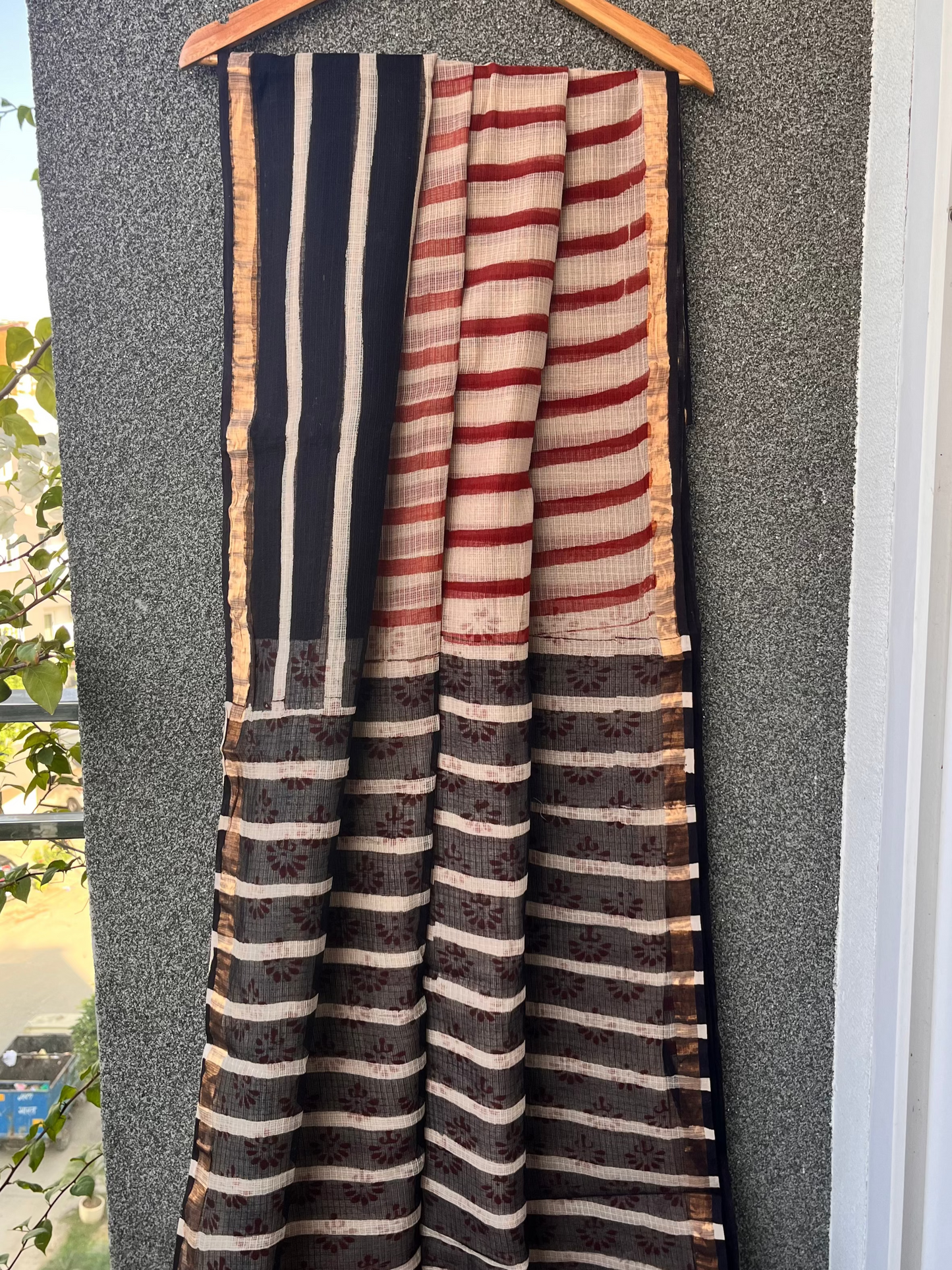 Red & Black Lined Kota doriya Saree